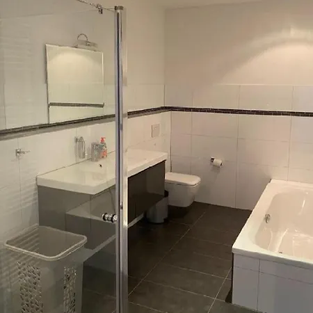 Feel Comfortable In Peace At Erfurt's New Gates Apartamento Érfurt